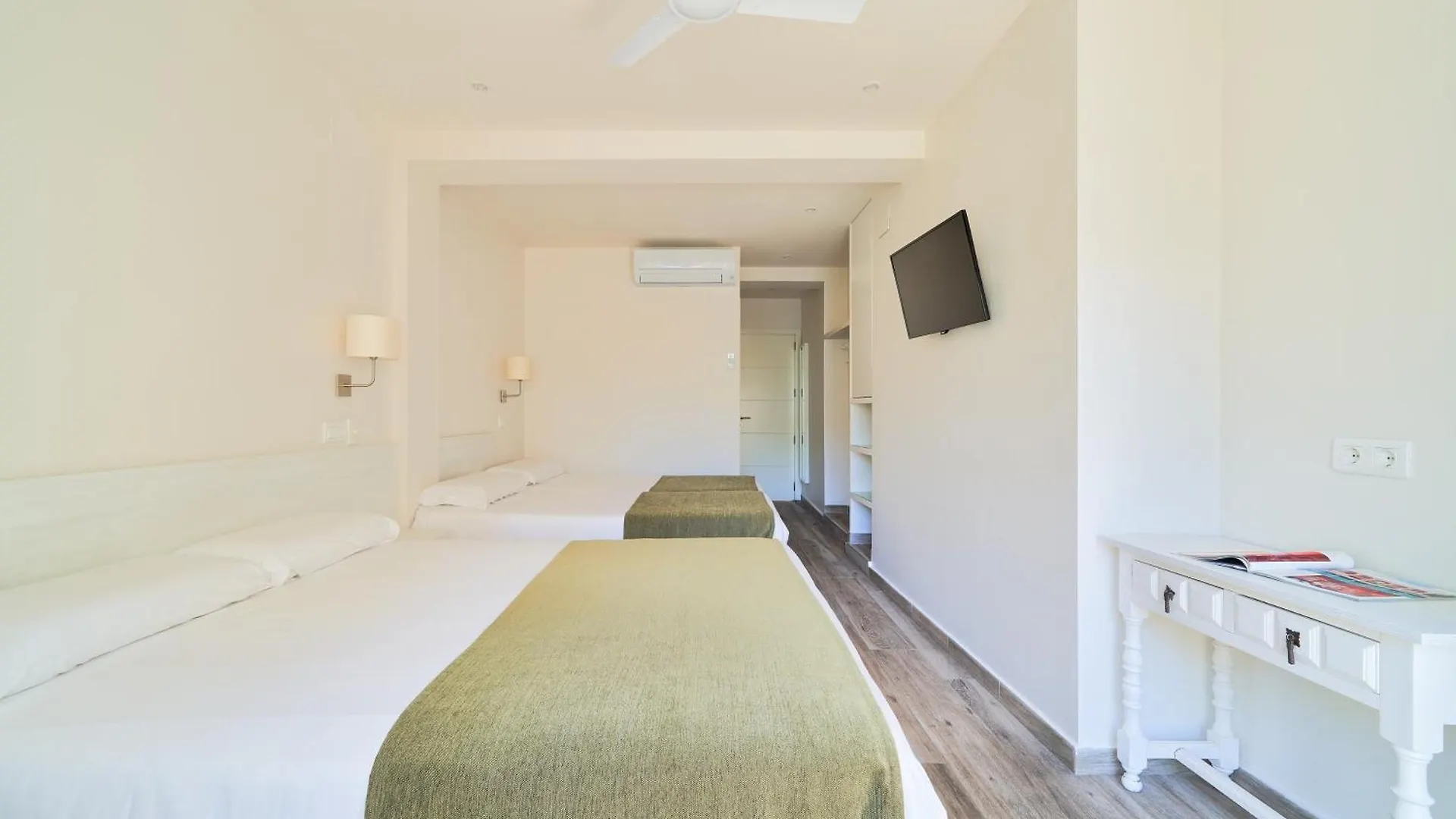 Hostal Sol Y Miel Benalmádena Πανσιόν