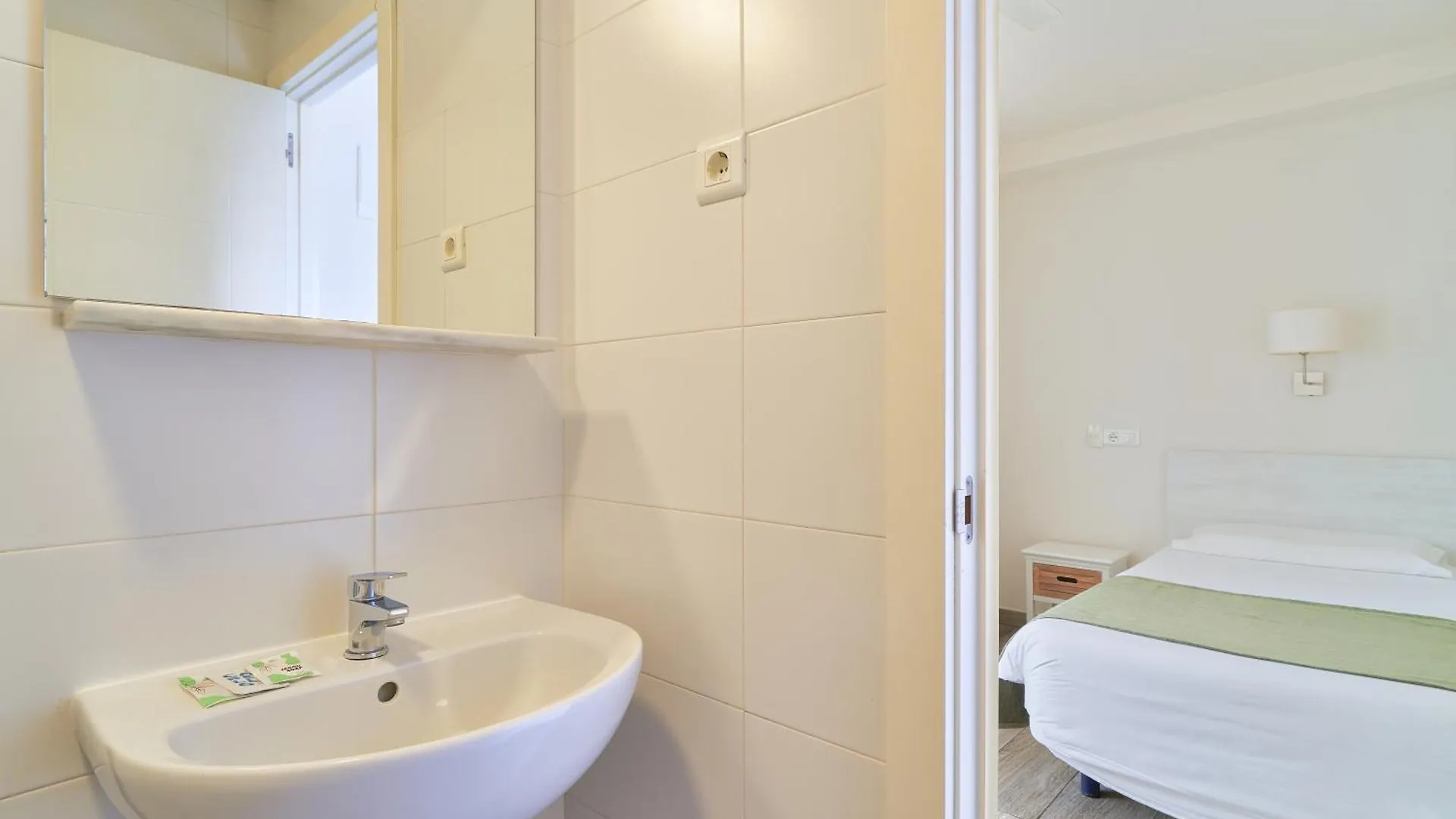 Hostal Sol Y Miel Benalmádena Πανσιόν