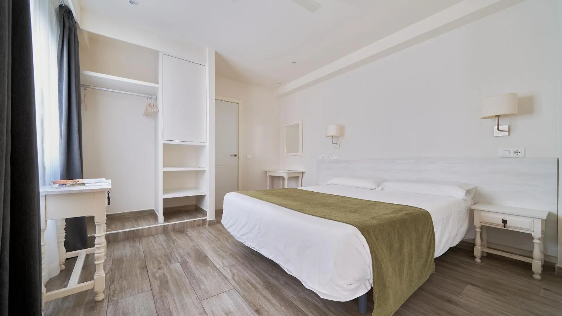 Hostal Sol Y Miel Benalmadena